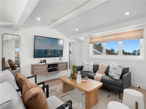 718  Poinsettia  , Corona del Mar, CA