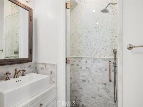 718  Poinsettia  , Corona del Mar, CA