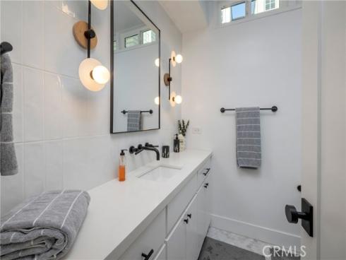 221  Larkspur   Avenue, Corona del Mar, CA