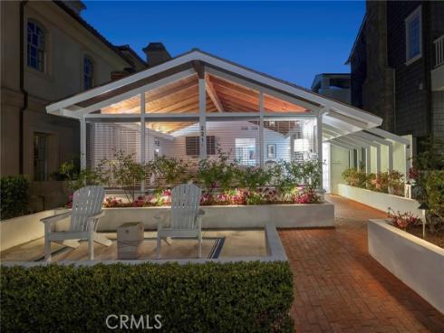 221  Larkspur   Avenue, Corona del Mar, CA