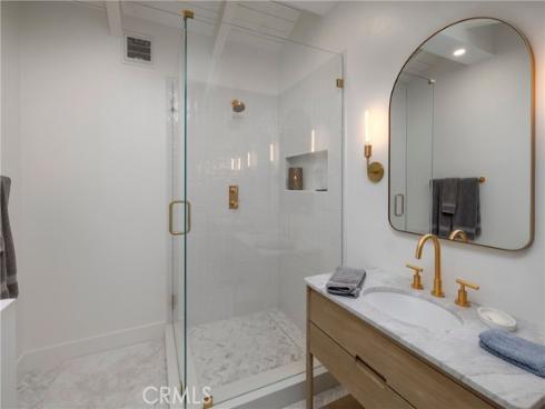 221  Larkspur   Avenue, Corona del Mar, CA