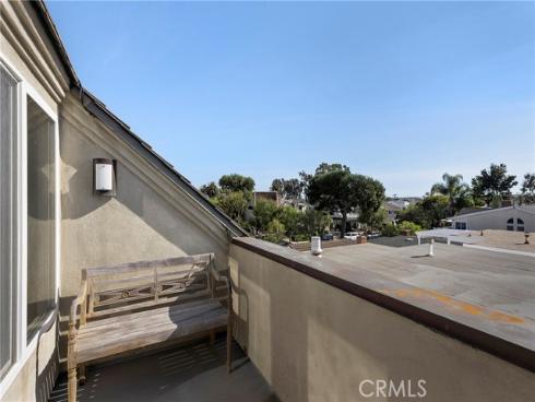 517  Larkspur  , Corona del Mar, CA
