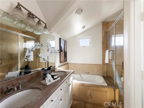 517  Larkspur  , Corona del Mar, CA