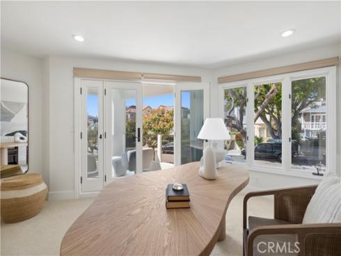 708  Iris  A  Avenue, Corona del Mar, CA