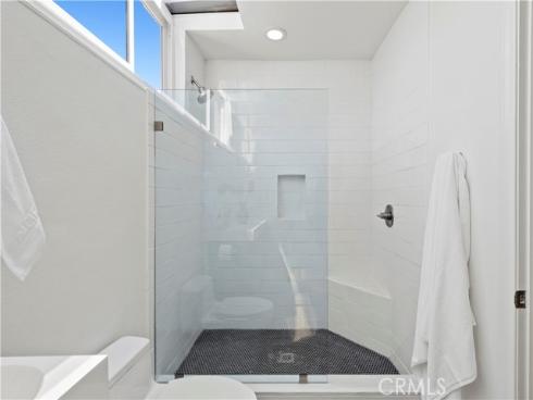 708  Iris  A  Avenue, Corona del Mar, CA