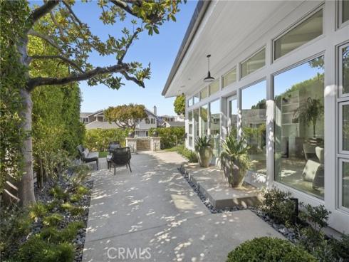 706  Poinsettia  , Corona del Mar, CA