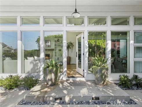 706  Poinsettia  , Corona del Mar, CA