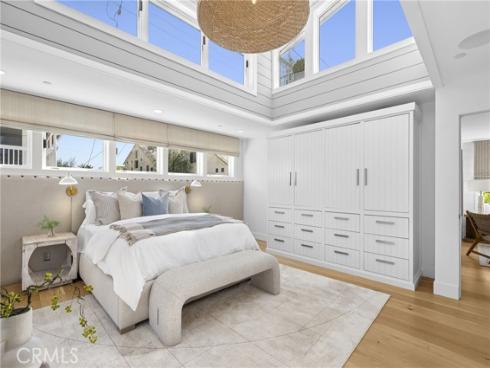 706  Poinsettia  , Corona del Mar, CA