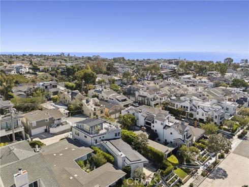706  Poinsettia  , Corona del Mar, CA