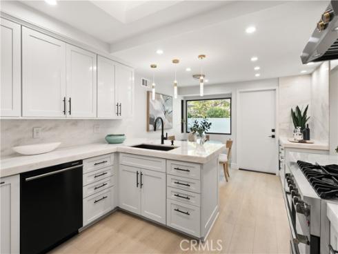 10  White Water   Drive, Corona del Mar, CA
