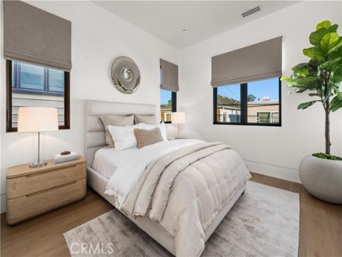 412  Heliotrope  , Corona del Mar, CA