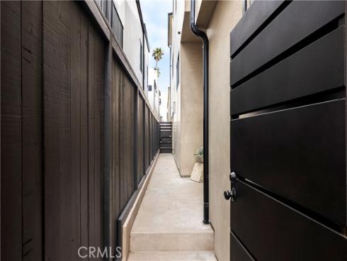 428 Fernleaf 1-2 Avenue, Corona del Mar, CA