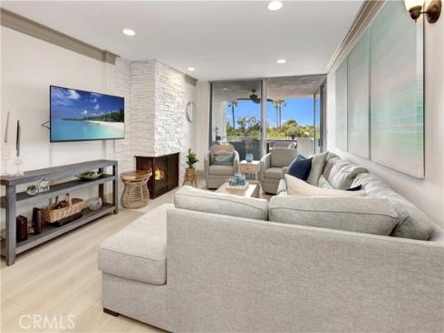 781 Avocado , Corona del Mar, CA