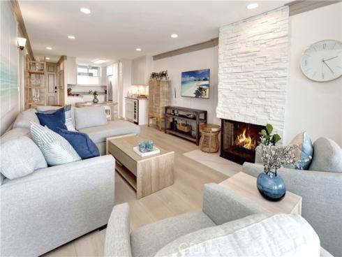 781 Avocado , Corona del Mar, CA