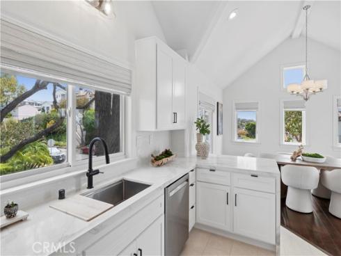 423  Poppy  , Corona del Mar, CA