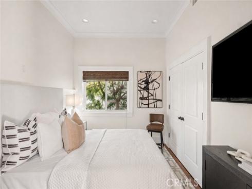 516  Poinsettia  B  Avenue, Corona del Mar, CA