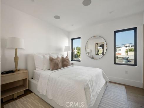518 Poinsettia Avenue, Corona del Mar, CA