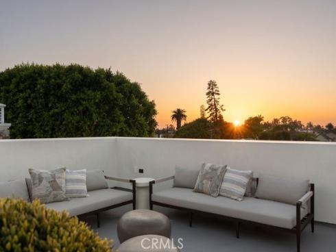 518 Poinsettia Avenue, Corona del Mar, CA