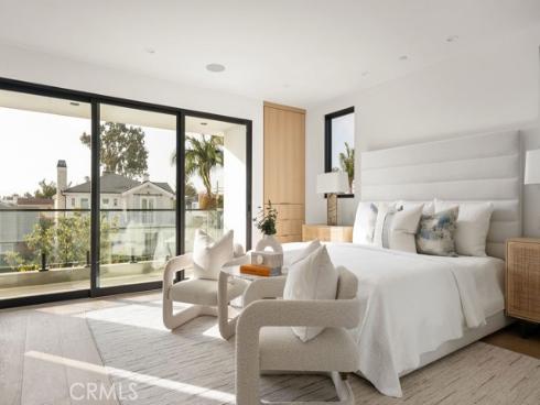 518 Poinsettia Avenue, Corona del Mar, CA
