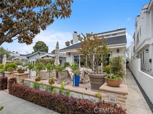 707  Marigold   Avenue, Corona del Mar, CA