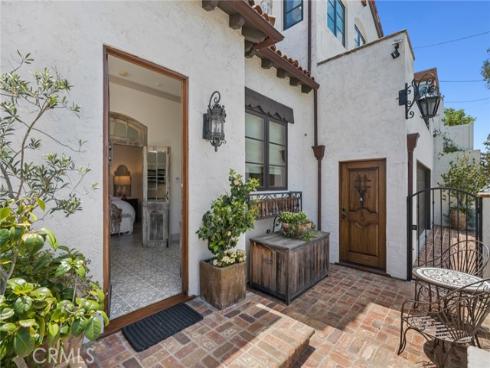 541 Hazel , Corona del Mar, CA