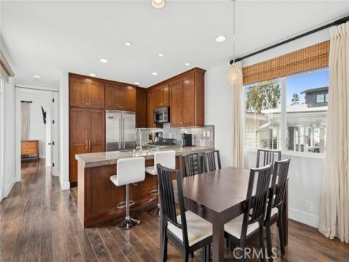 417 Poinsettia Avenue, Corona del Mar, CA
