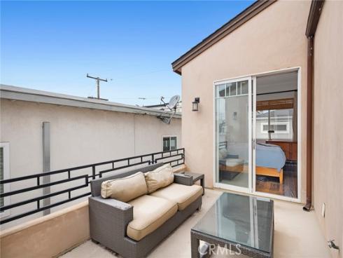 417 Poinsettia Avenue, Corona del Mar, CA