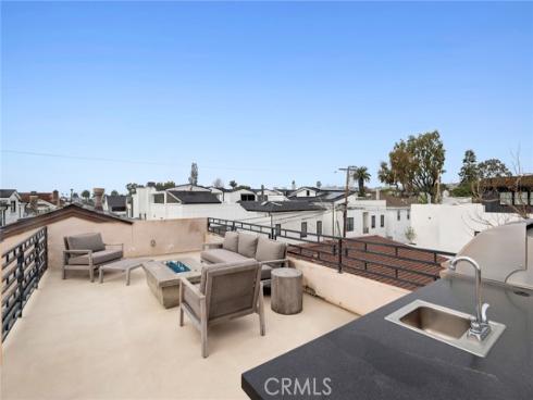 417 Poinsettia Avenue, Corona del Mar, CA