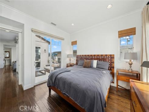 417 Poinsettia Avenue, Corona del Mar, CA