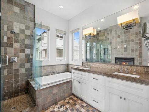 417 Poinsettia Avenue, Corona del Mar, CA
