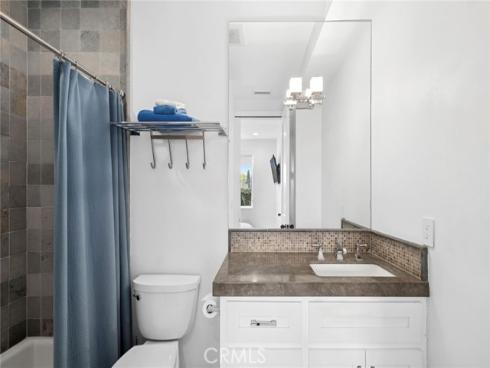 417 Poinsettia Avenue, Corona del Mar, CA