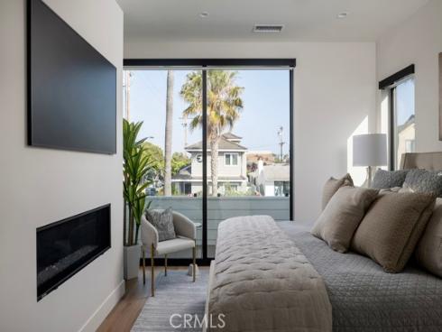 419 Goldenrod Avenue, Corona del Mar, CA