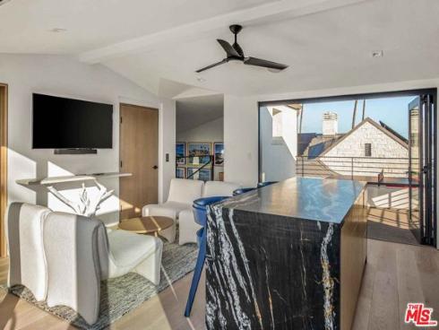 307 Goldenrod Avenue, Corona del Mar, CA