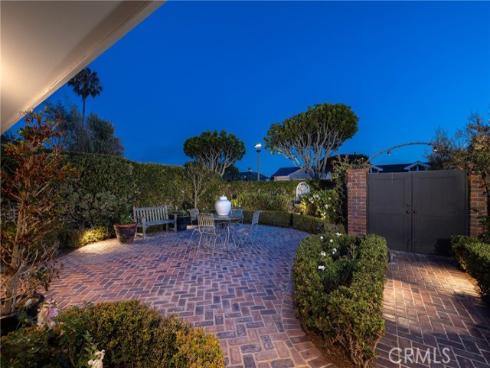 877 Sandcastle Drive, Corona del Mar, CA