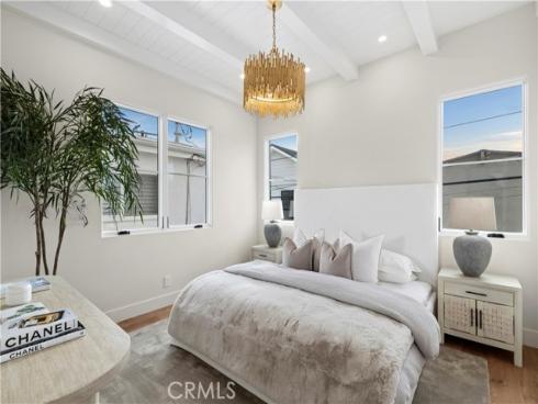 715 Poinsettia Avenue, Corona del Mar, CA