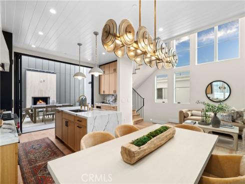 715 Poinsettia Avenue, Corona del Mar, CA