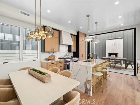 715 Poinsettia Avenue, Corona del Mar, CA