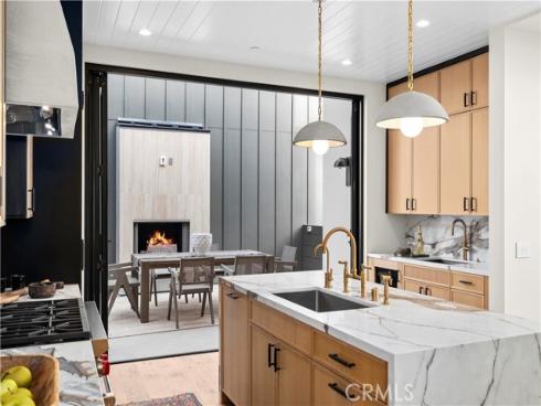 715 Poinsettia Avenue, Corona del Mar, CA