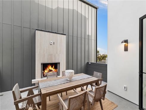 715 Poinsettia Avenue, Corona del Mar, CA