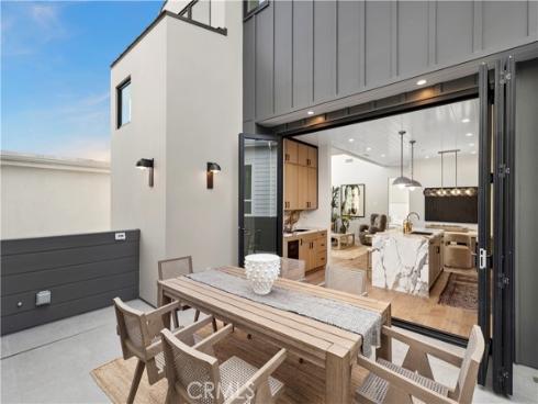 715 Poinsettia Avenue, Corona del Mar, CA