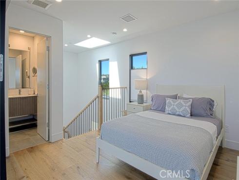 502  Begonia  , Corona del Mar, CA