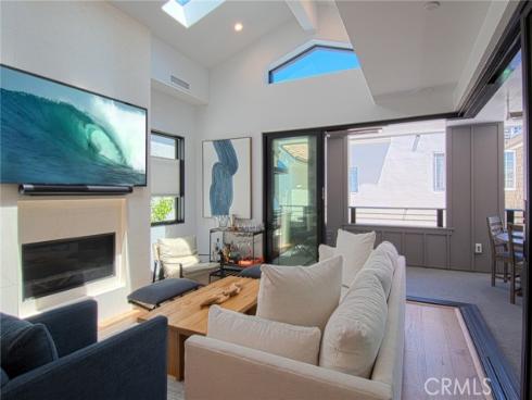 502  Begonia  , Corona del Mar, CA