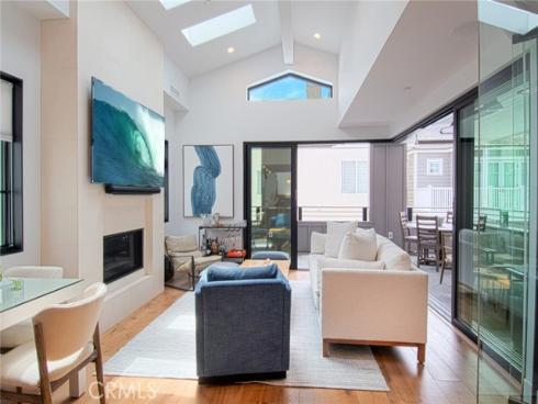502  Begonia  , Corona del Mar, CA