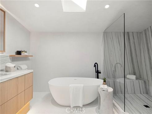 1120 White Sails Way, Corona del Mar, CA