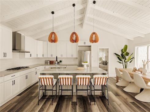 702  Acacia   Avenue, Corona del Mar, CA