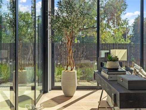 400 Heliotrope , Corona del Mar, CA