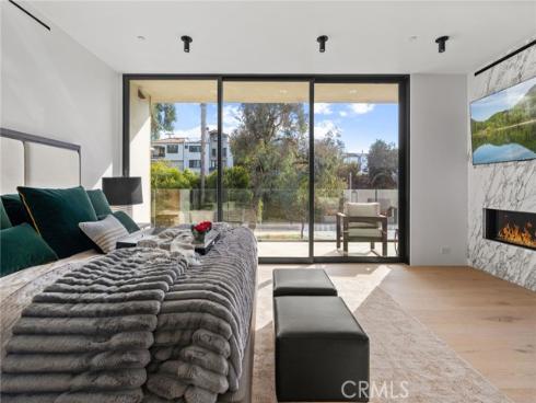 400 Heliotrope , Corona del Mar, CA