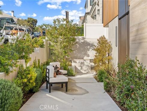 400 Heliotrope , Corona del Mar, CA
