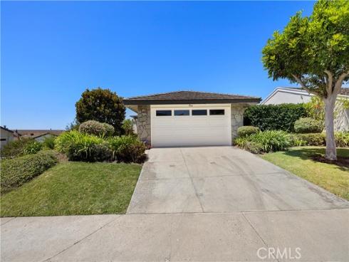 1 Breakwater Drive , Corona del Mar, CA