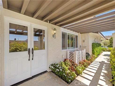 1 Breakwater Drive , Corona del Mar, CA